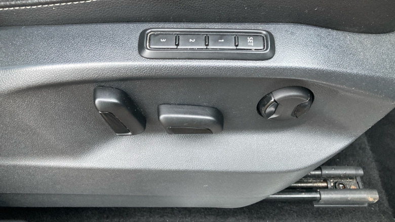 Volkswagen Tiguan 2.0 TDi 150 R-Line 5dr Diesel Estate